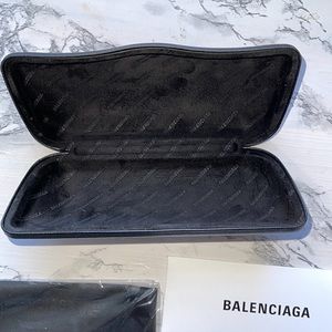 BALENCIAGA BLACK SUNGLASS CASE WITH CLEANSING CLOTH NEVER USED